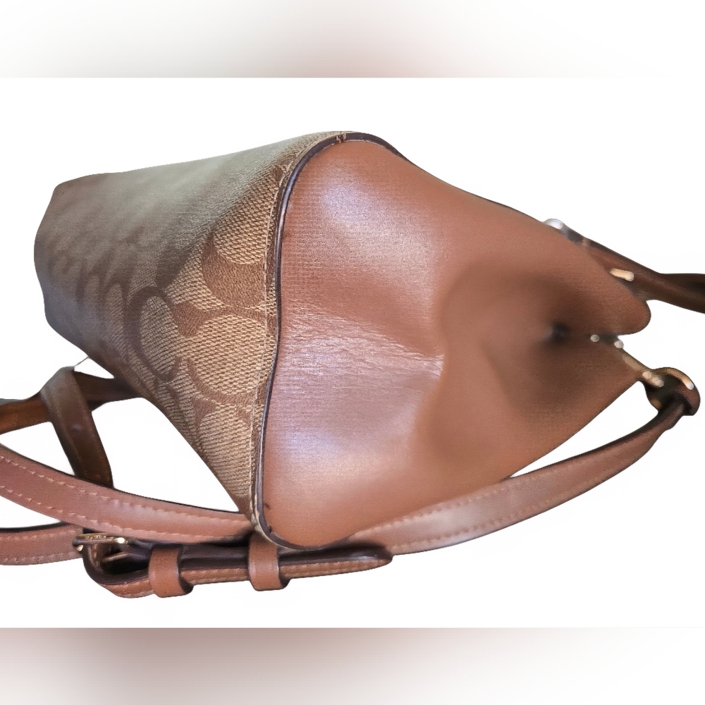 Coach Etta Carry All Tan Signature Shoulder Bag - Picture 7 of 16